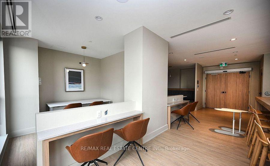 4407 - 430 Square One Drive, Mississauga, Ontario  L5B 0P6 - Photo 10 - W12503702