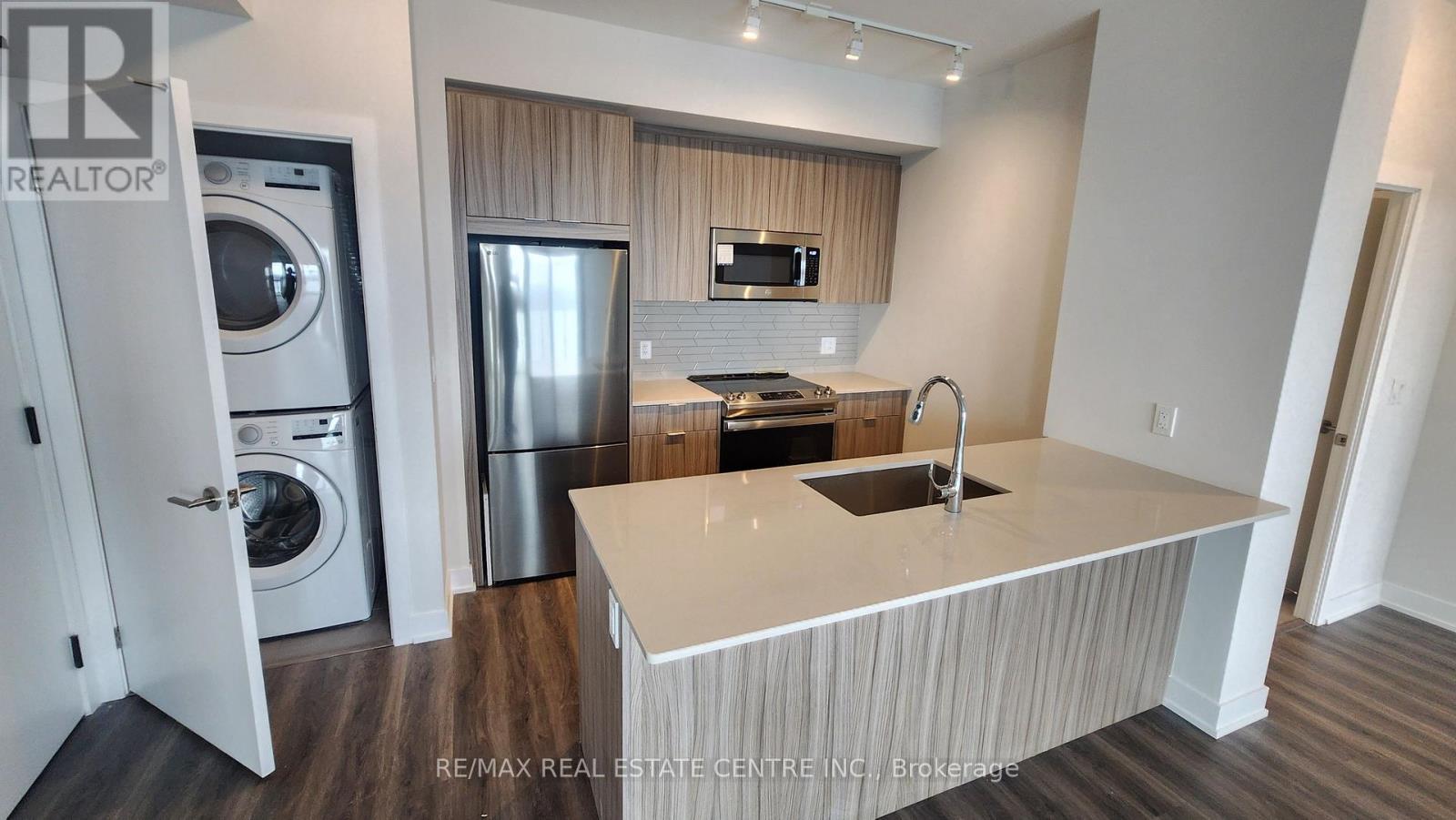 4407 - 430 Square One Drive, Mississauga, Ontario  L5B 0P6 - Photo 15 - W12503702