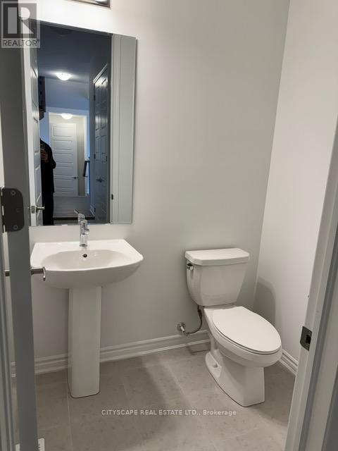 1509 Rothbury Crescent, Milton, Ontario  L9E 2H4 - Photo 10 - W12503742