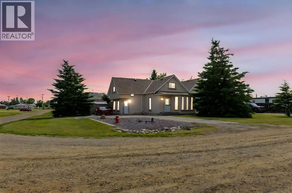 328 6 Avenue N, Champion, Alberta  T0L 0R0 - Photo 1 - A2233364