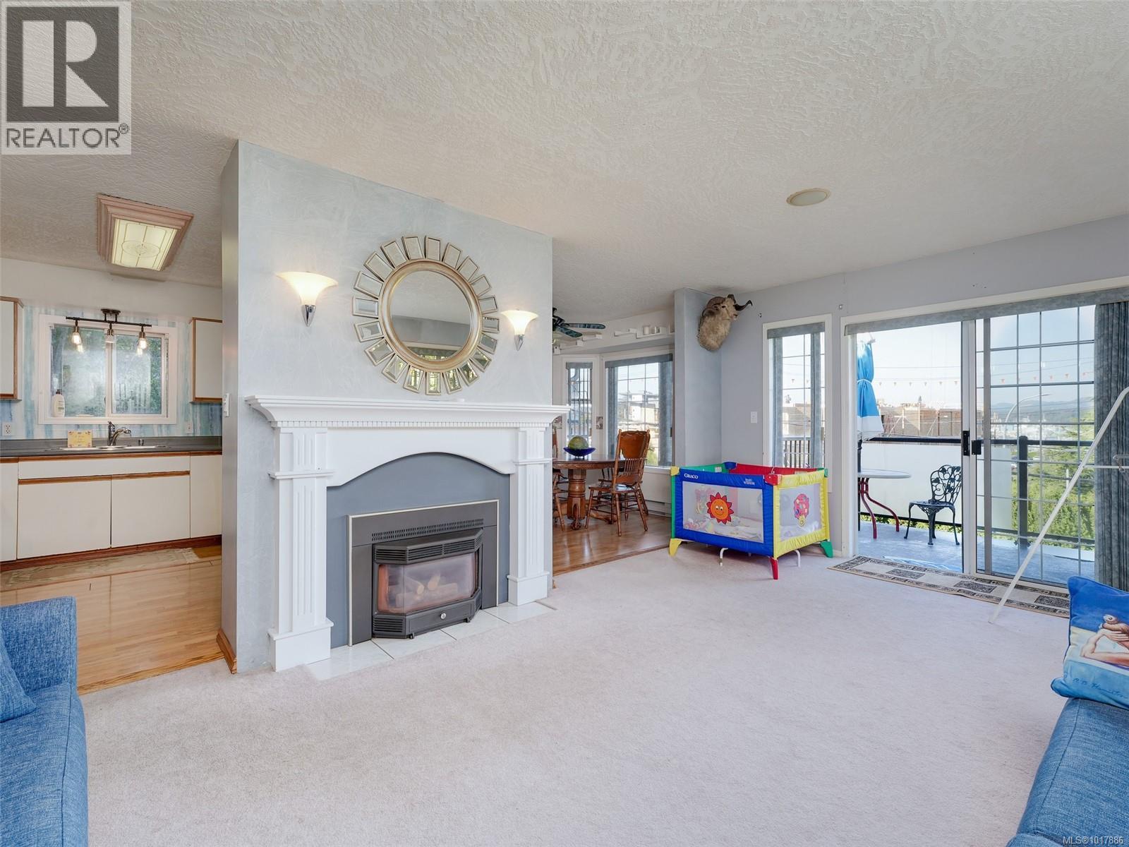 1265 Woodway Rd, Esquimalt, British Columbia  V9A 4W9 - Photo 5 - 1017886