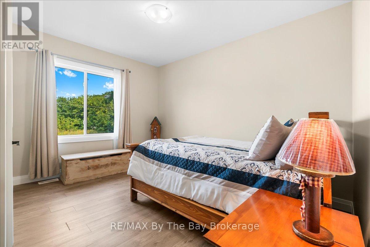 146 Mary Street, Clearview (Creemore), Ontario  L0M 1G0 - Photo 21 - S12504034