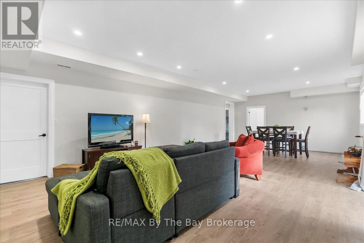 146 Mary Street, Clearview (Creemore), Ontario  L0M 1G0 - Photo 26 - S12504034