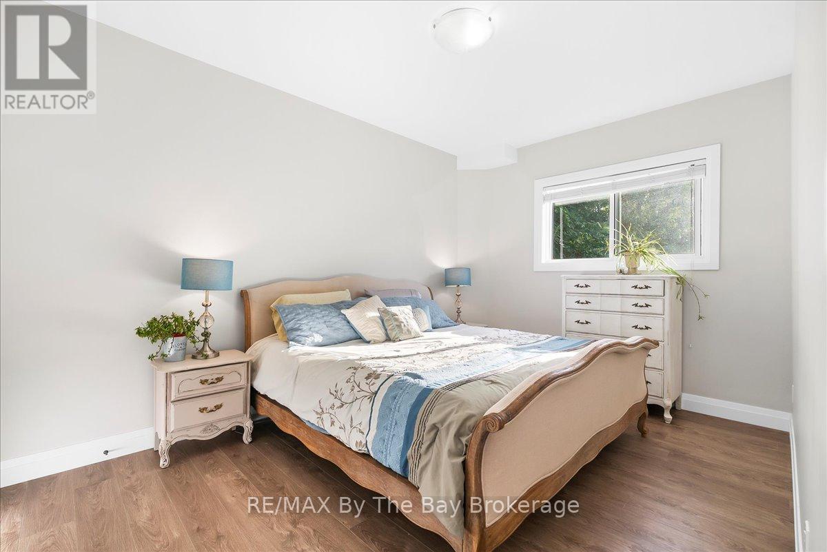 146 Mary Street, Clearview (Creemore), Ontario  L0M 1G0 - Photo 31 - S12504034