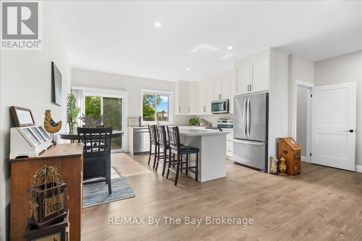 146 Mary Street, Clearview (Creemore), Ontario  L0M 1G0 - Photo 6 - S12504034