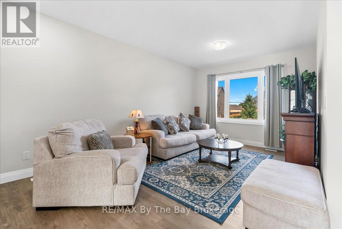 146 Mary Street, Clearview (Creemore), Ontario  L0M 1G0 - Photo 9 - S12504034