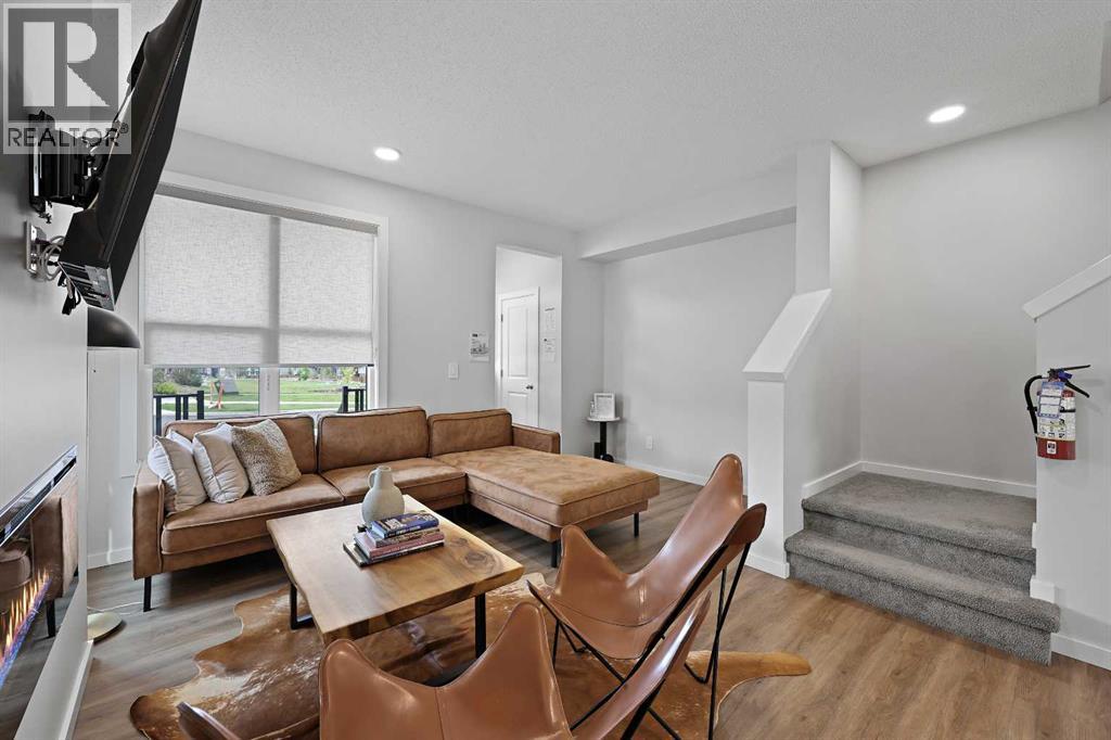 543 Livingston Way Ne, Calgary, Alberta  T3P 1Y5 - Photo 6 - A2261315