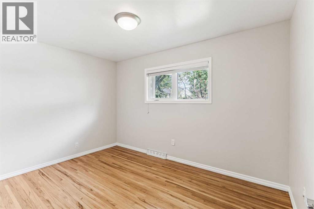 439 Hendon Drive Nw, Calgary, Alberta  T2K 2A1 - Photo 17 - A2266089