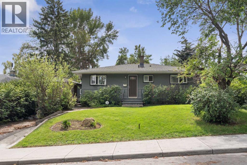 439 Hendon Drive Nw, Calgary, Alberta  T2K 2A1 - Photo 5 - A2266089