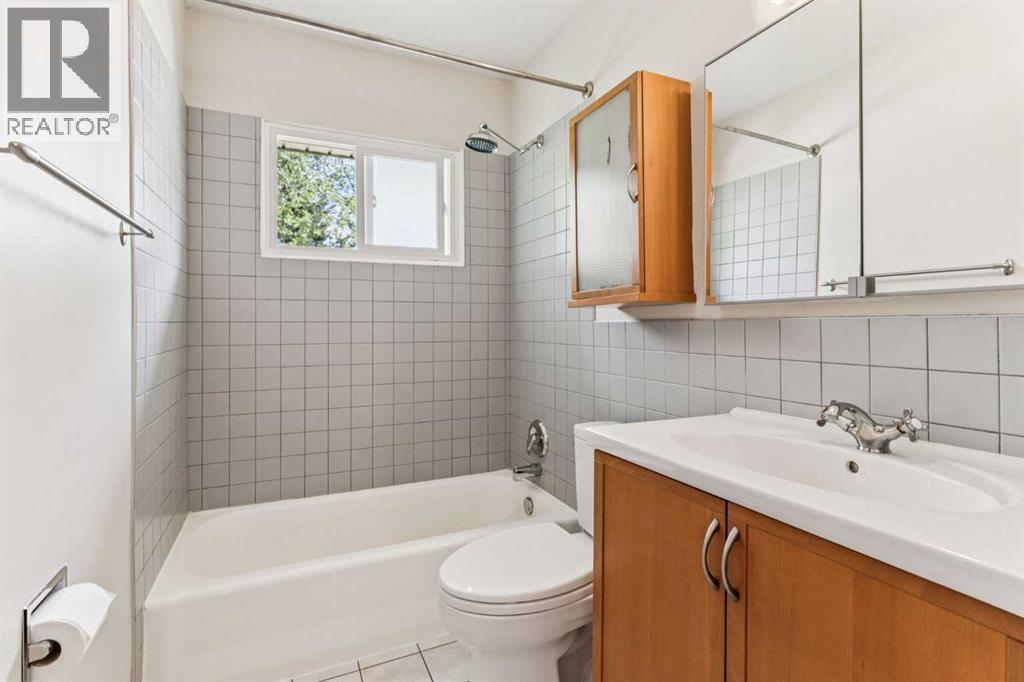 439 Hendon Drive Nw, Calgary, Alberta  T2K 2A1 - Photo 22 - A2266089