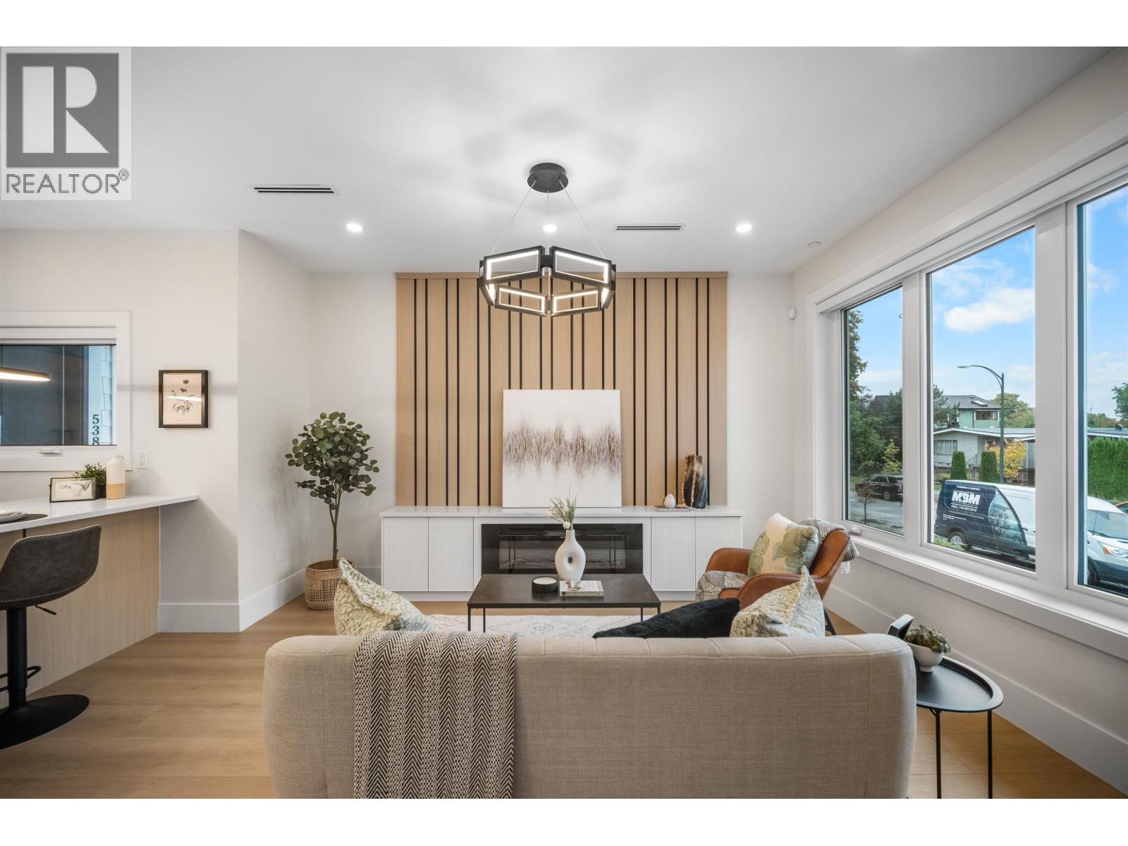 1 5378 Culloden Street, Vancouver, British Columbia  V5W 3R6 - Photo 4 - R3060043