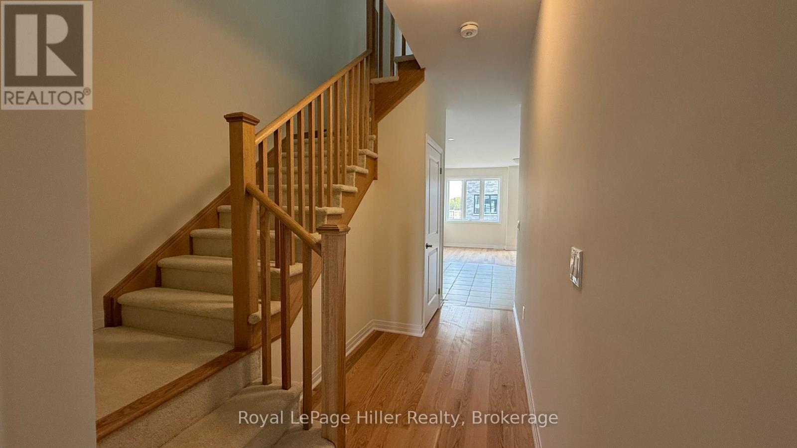 943 Douro Street, Stratford, Ontario  N5A 0M2 - Photo 2 - X12503898