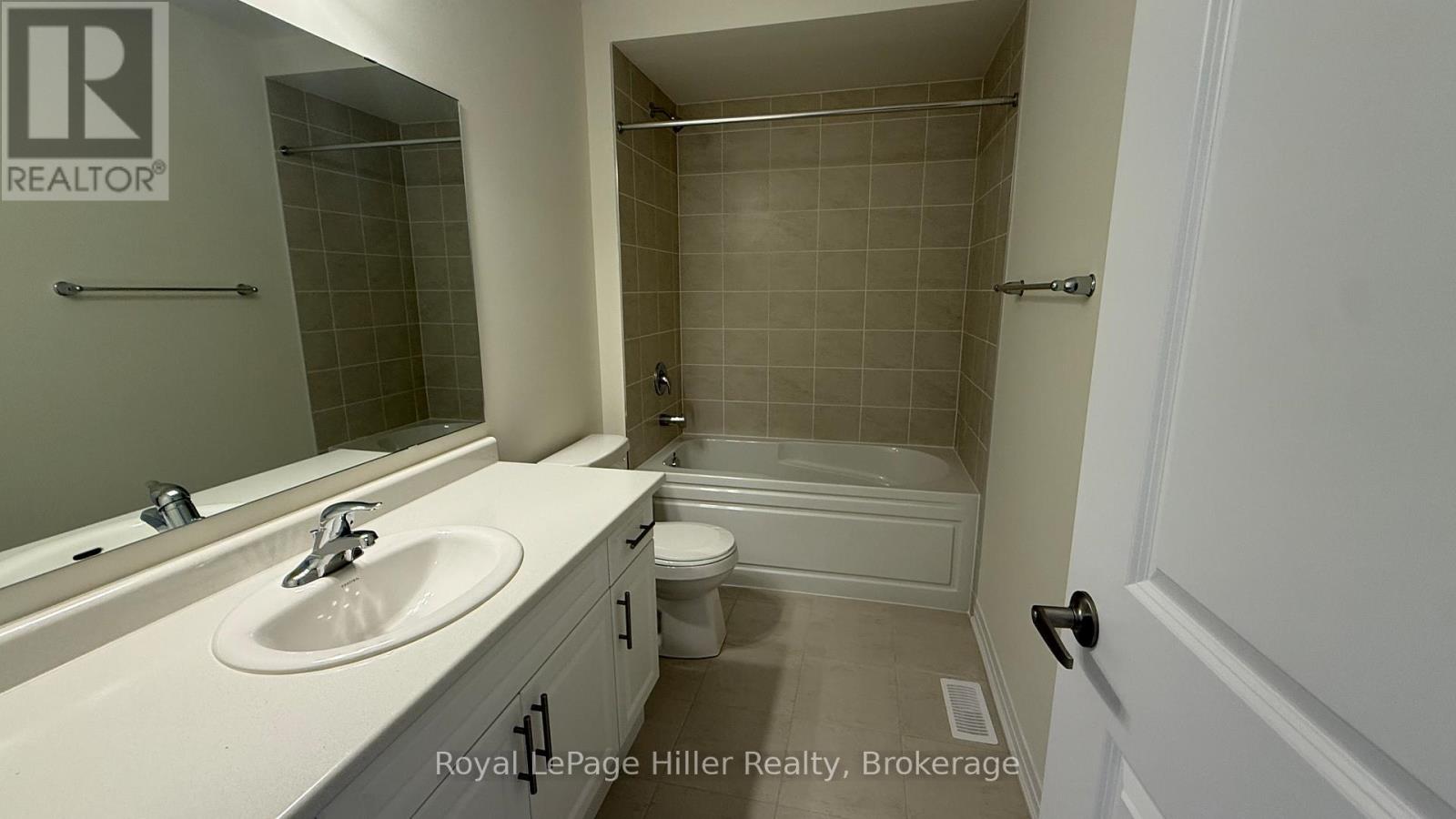 943 Douro Street, Stratford, Ontario  N5A 0M2 - Photo 9 - X12503898