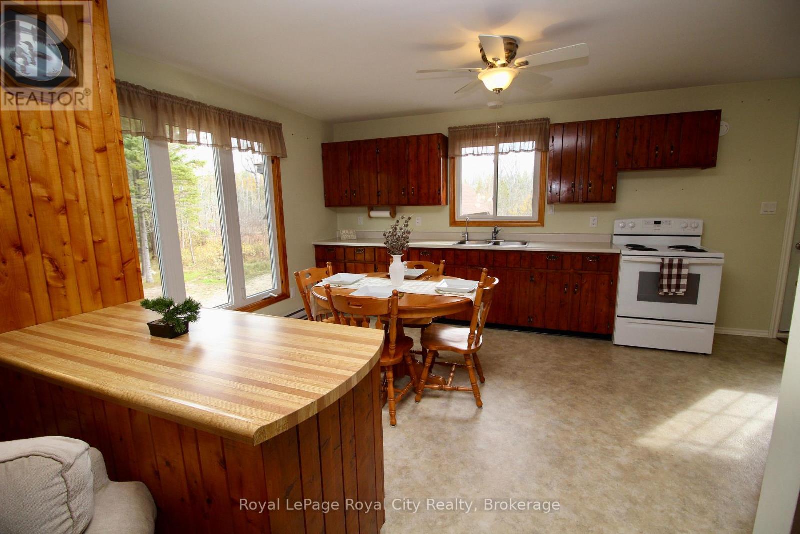 26 Little Cove Road, Northern Bruce Peninsula, Ontario  N0H 2R0 - Photo 11 - X12503984