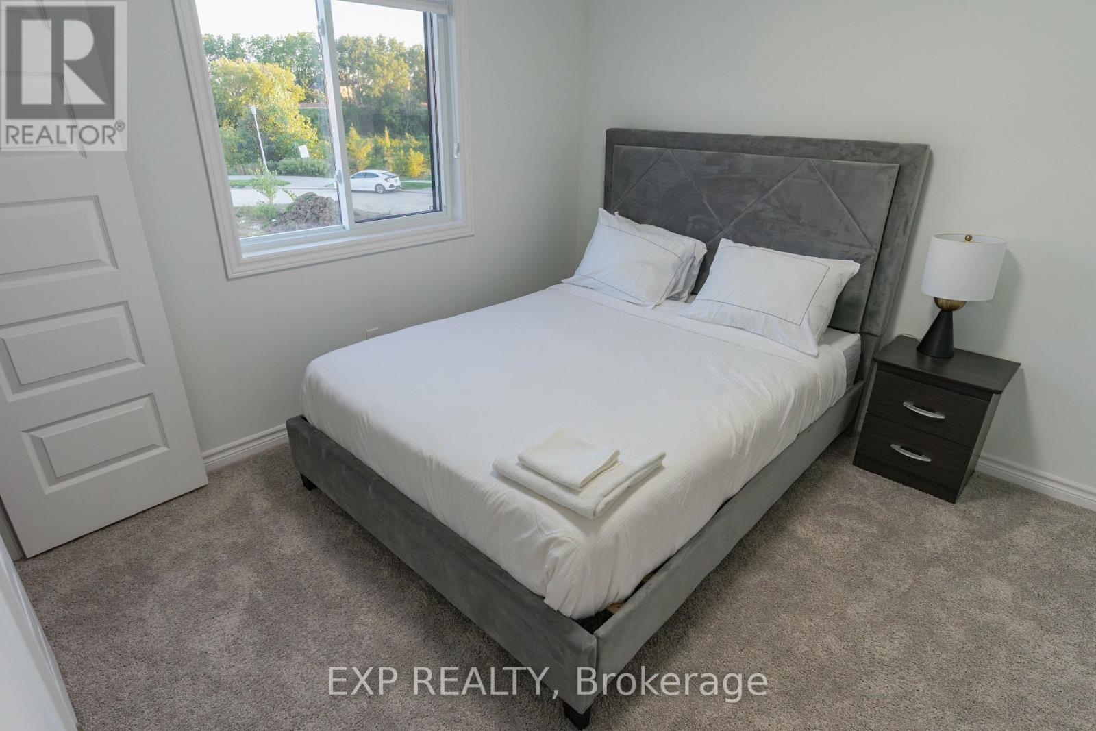 Main - 1749 Finley Crescent, London North, Ontario  N6G 0B4 - Photo 17 - X12503638