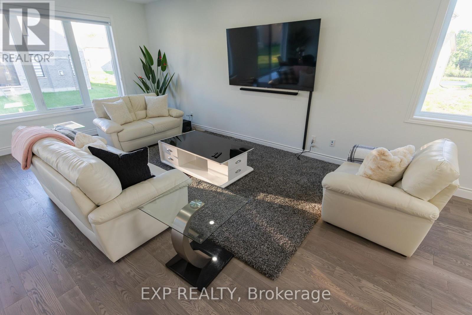 Main - 1749 Finley Crescent, London North, Ontario  N6G 0B4 - Photo 5 - X12503638