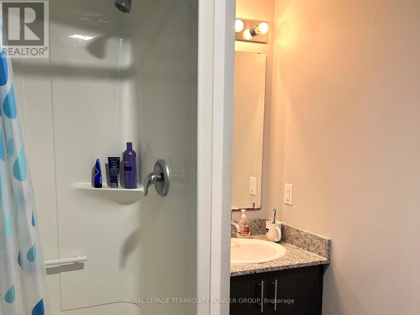 606 - 275 Larch Street, Waterloo, Ontario  N2L 3R2 - Photo 9 - X12503650