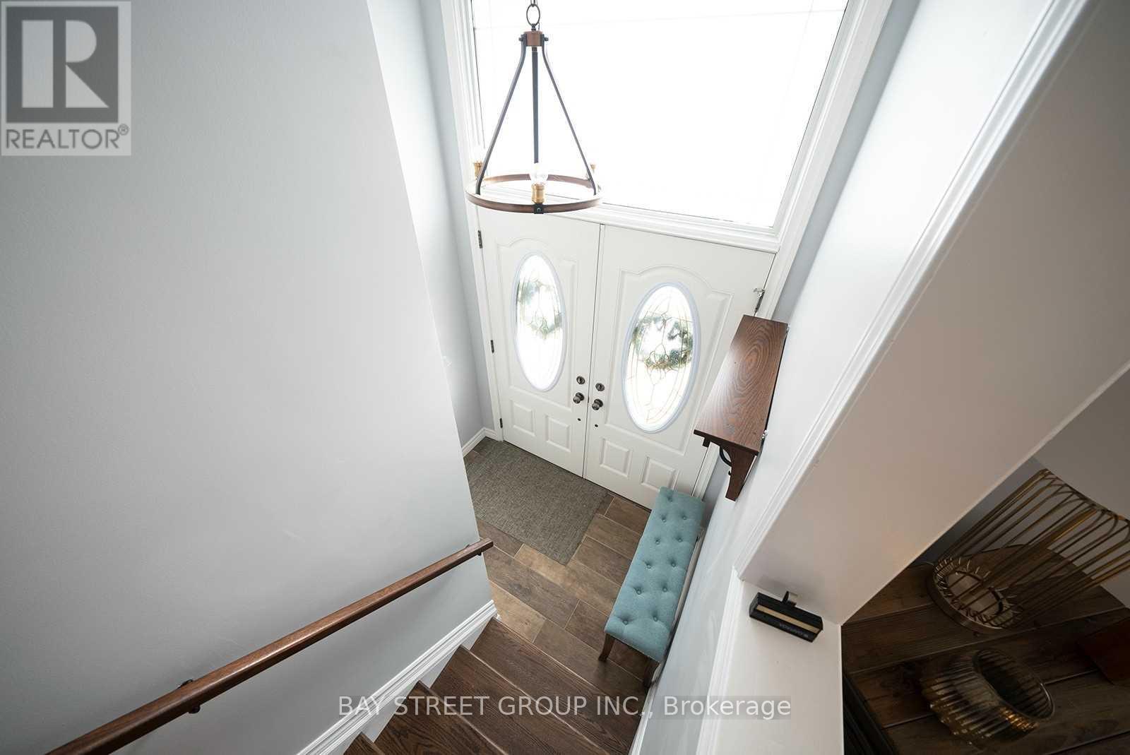 31 Tranquility Street, Brantford, Ontario  N3R 3H6 - Photo 4 - X12503656