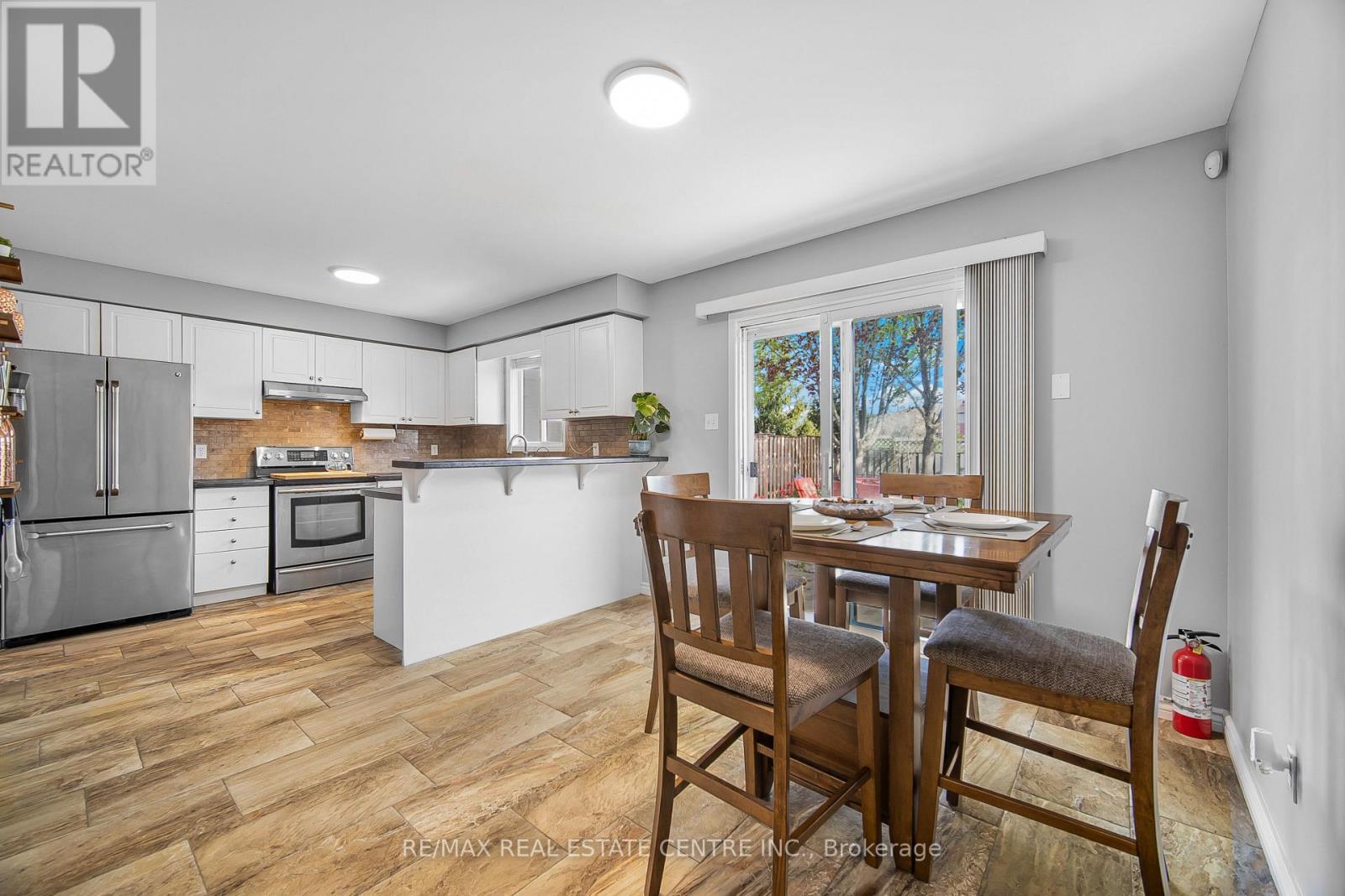 6 Eula White Place, London South, Ontario  N5Z 5C2 - Photo 6 - X12503688