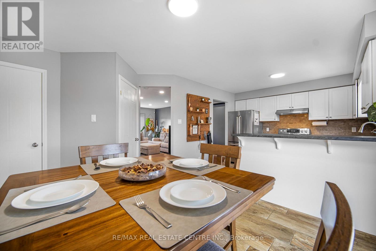 6 Eula White Place, London South, Ontario  N5Z 5C2 - Photo 8 - X12503688