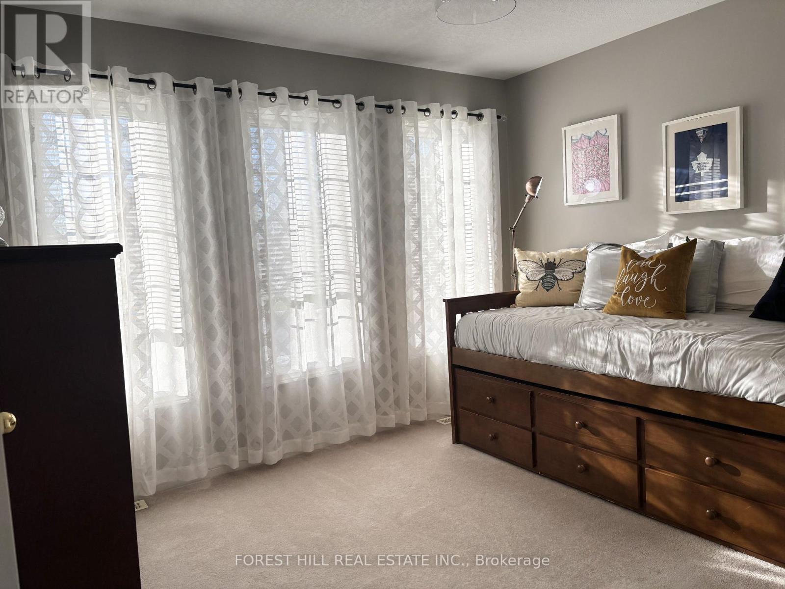 35 Sweetnam Drive, Kawartha Lakes, Ontario  K9V 0A7 - Photo 11 - X12503712