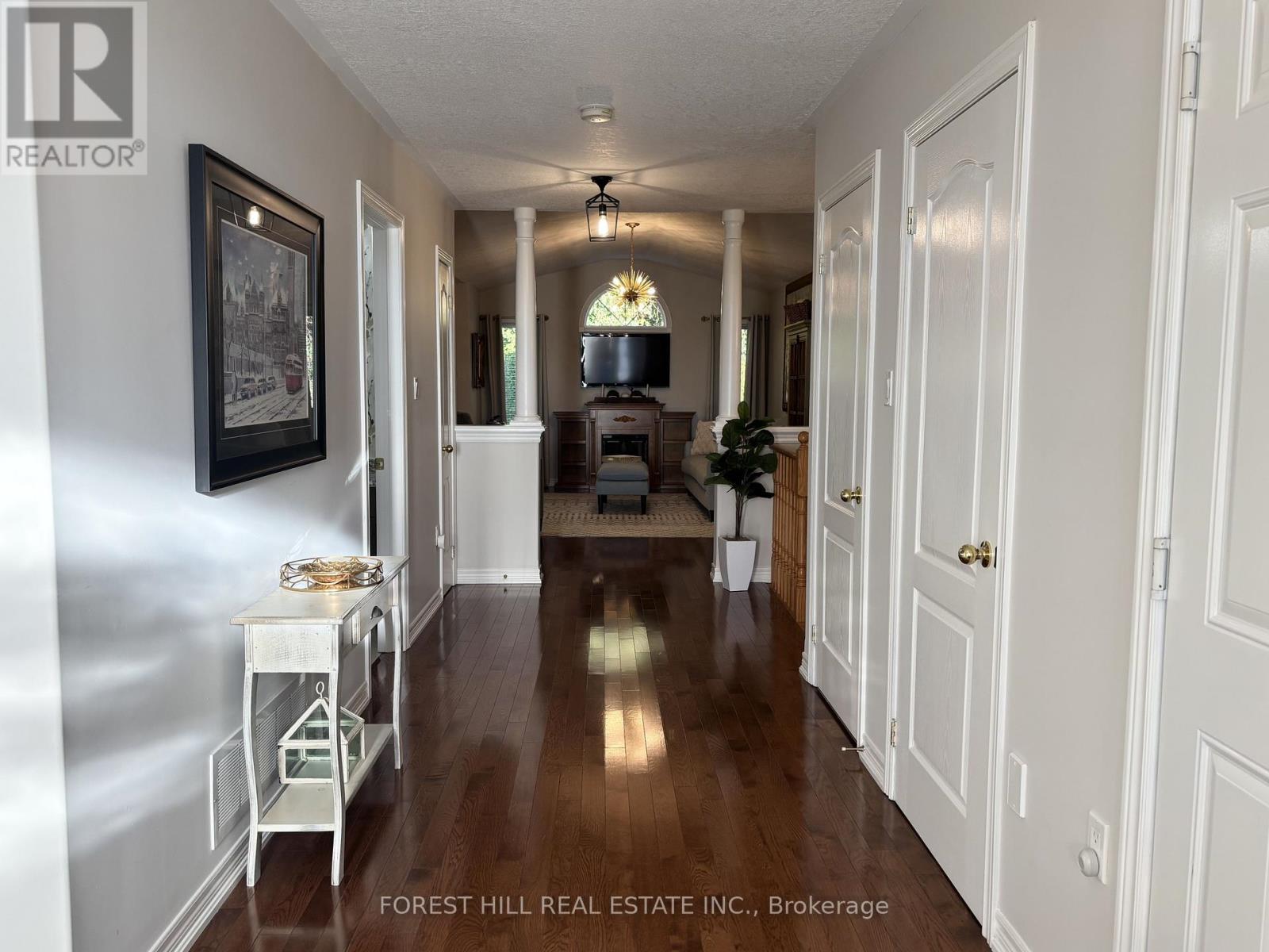 35 Sweetnam Drive, Kawartha Lakes, Ontario  K9V 0A7 - Photo 2 - X12503712