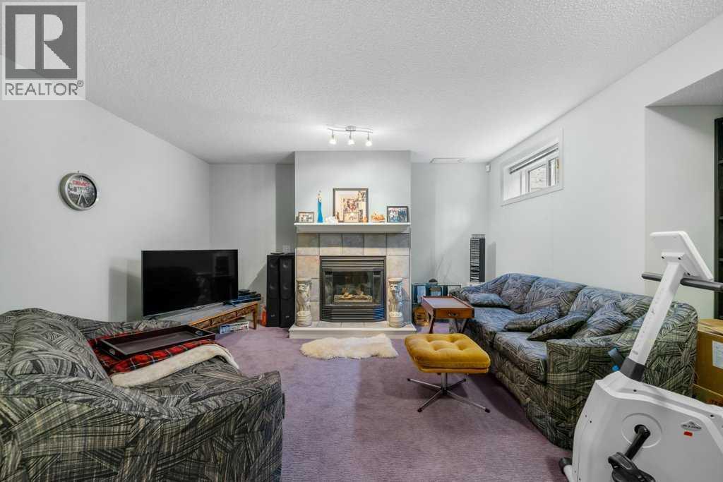 23 Valley Ponds Way Nw, Calgary, Alberta  T3B 5T5 - Photo 24 - A2265386