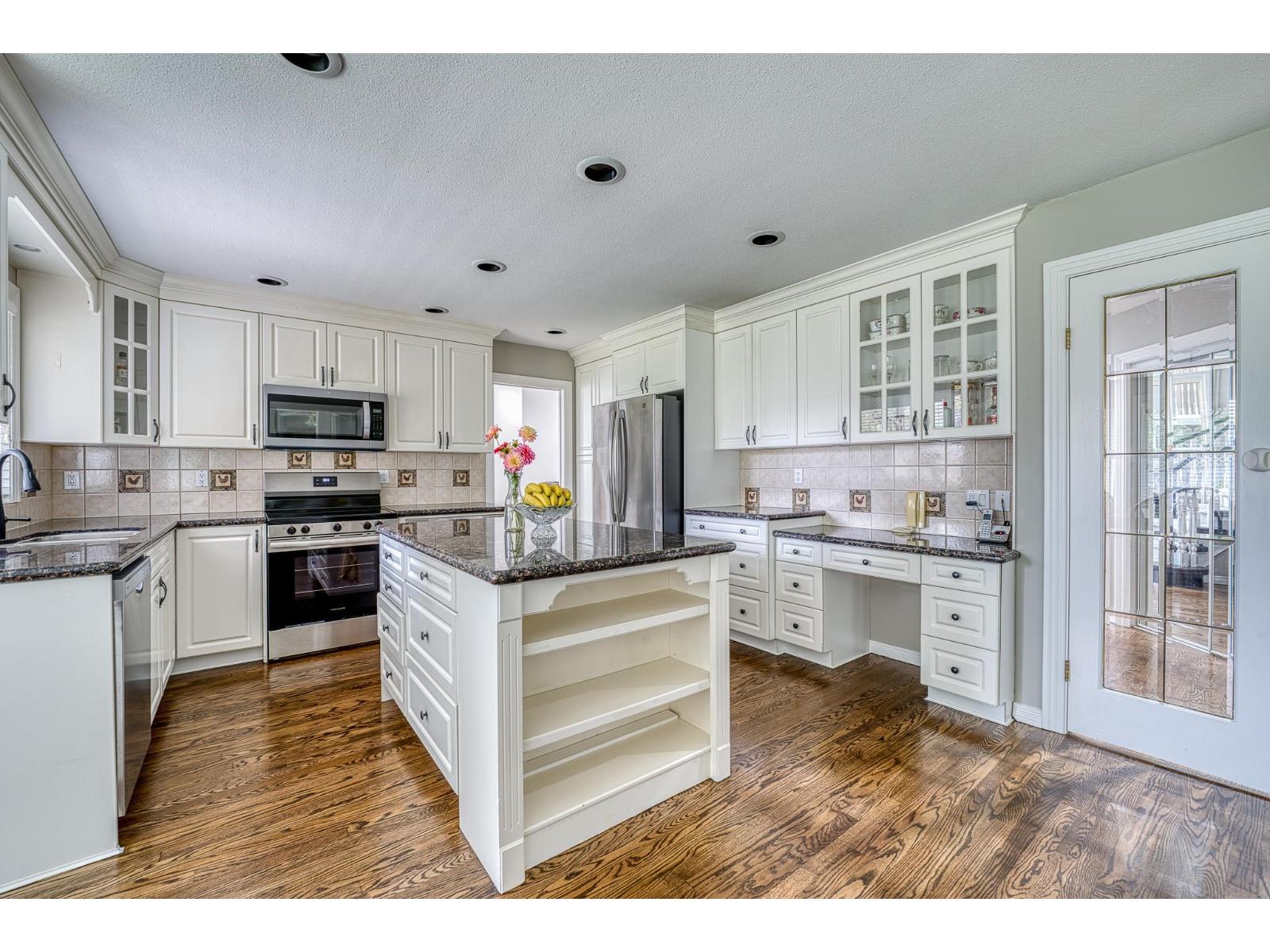 15643 78a Avenue, Surrey, British Columbia  V4N 0X5 - Photo 9 - R3064005