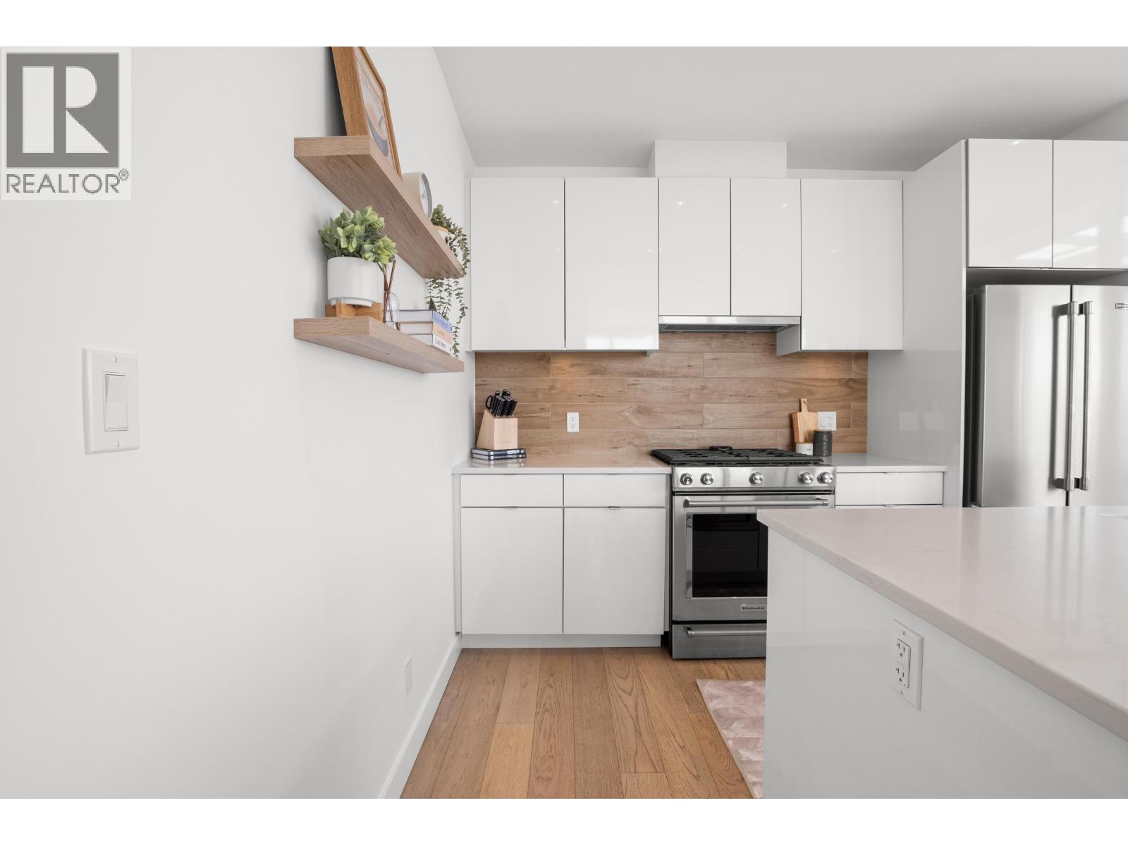 Sph06 200 Nelson's Crescent, New Westminster, British Columbia V3L 0H4 - Photo 9 - R3042020