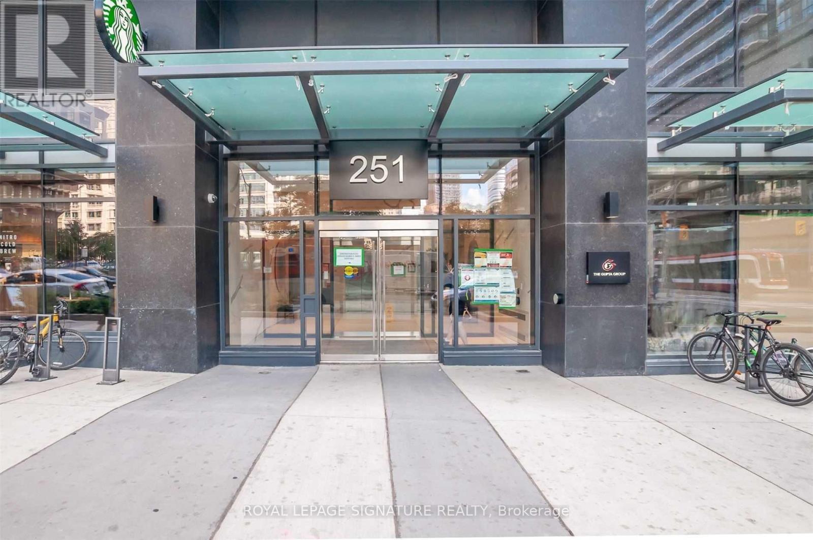 4813 - 251 Jarvis Street, Toronto, Ontario  M5B 0C3 - Photo 3 - C12503872