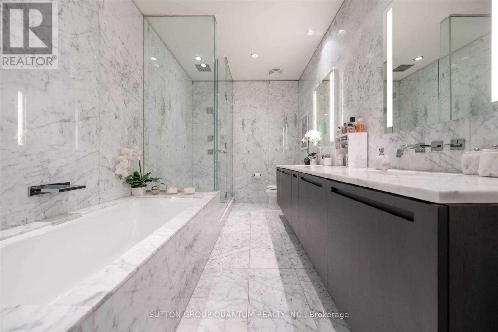 5408 - 180 University Avenue, Toronto, Ontario  M5H 0A2 - Photo 10 - C12503920