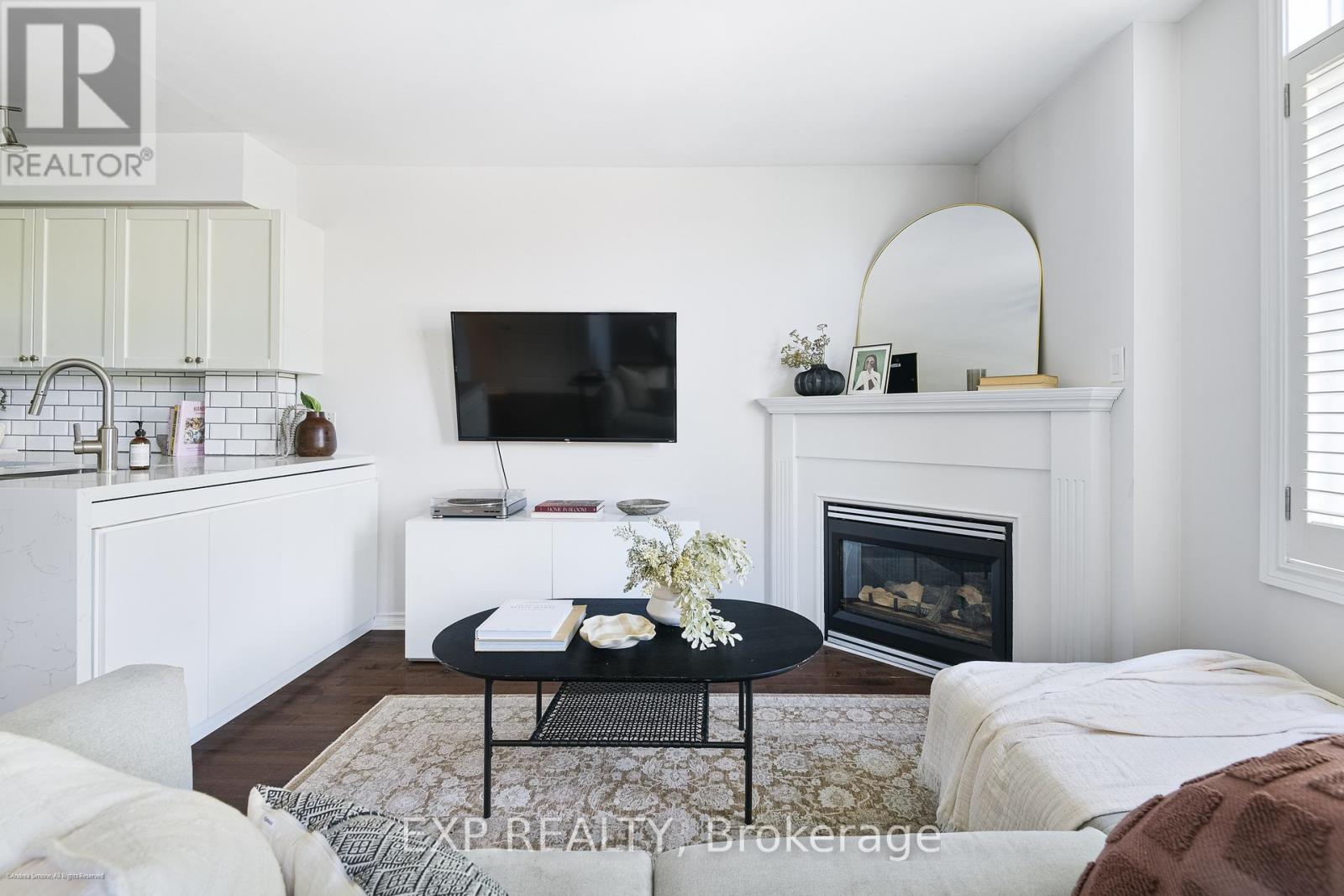 307 - 3 Shank St. Street, Toronto, Ontario  M6J 3W9 - Photo 9 - C12504016