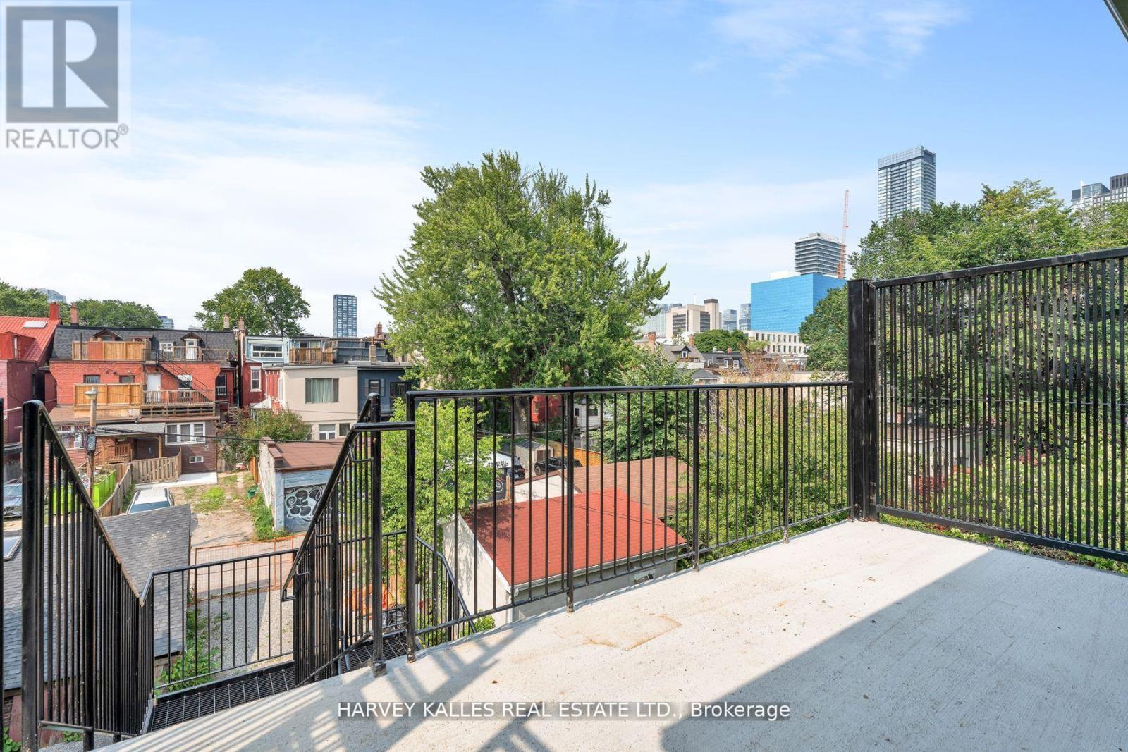 4 (3rd Floor) - 24 Sullivan Street, Toronto, Ontario  M5T 1B9 - Photo 11 - C12504074