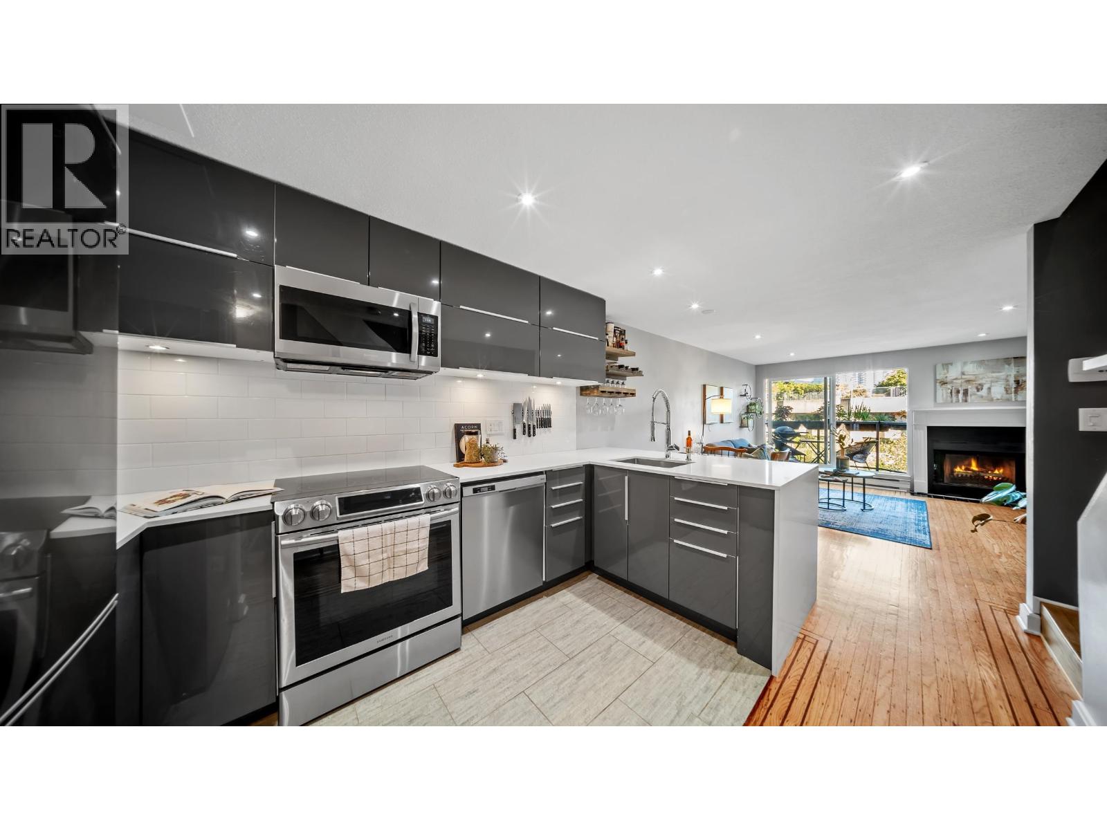 17 1345 W 4th Avenue, Vancouver, British Columbia  V6H 3Y8 - Photo 4 - R3057758