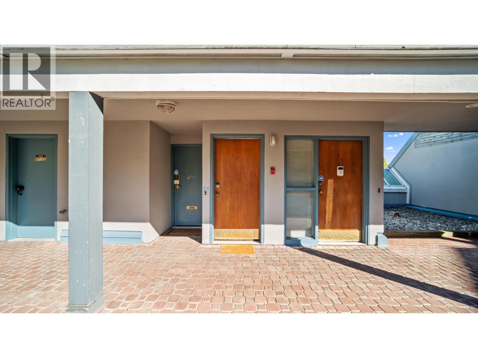 17 1345 W 4th Avenue, Vancouver, British Columbia  V6H 3Y8 - Photo 2 - R3057758