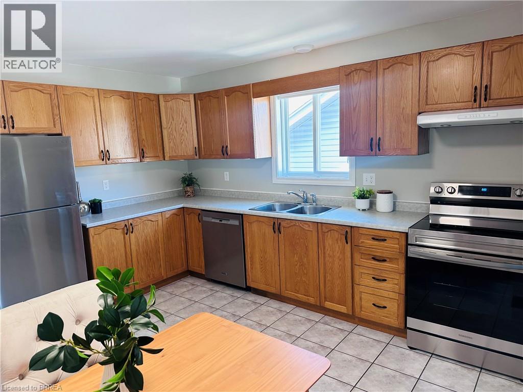 5 Cork Crescent, Brantford, Ontario  N3V 1E3 - Photo 13 - 40785237