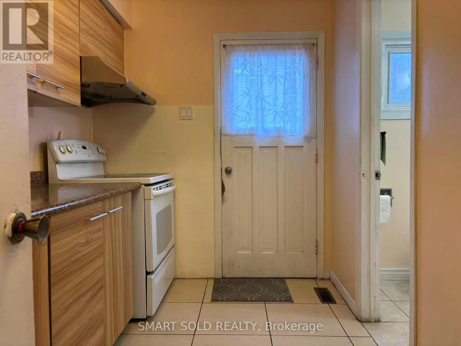 1st Floor - 19 Groomsport Crescent, Toronto, Ontario  M1T 2K8 - Photo 13 - E12503952