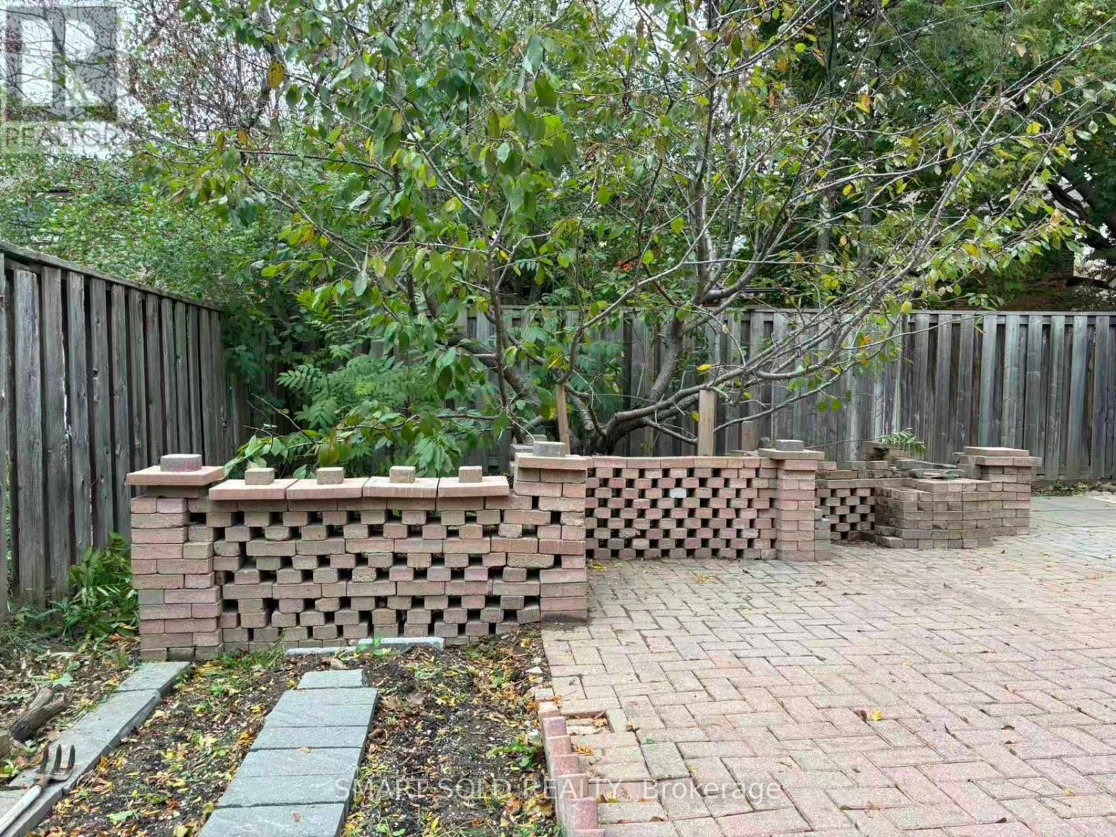 1st Floor - 19 Groomsport Crescent, Toronto, Ontario  M1T 2K8 - Photo 5 - E12503952