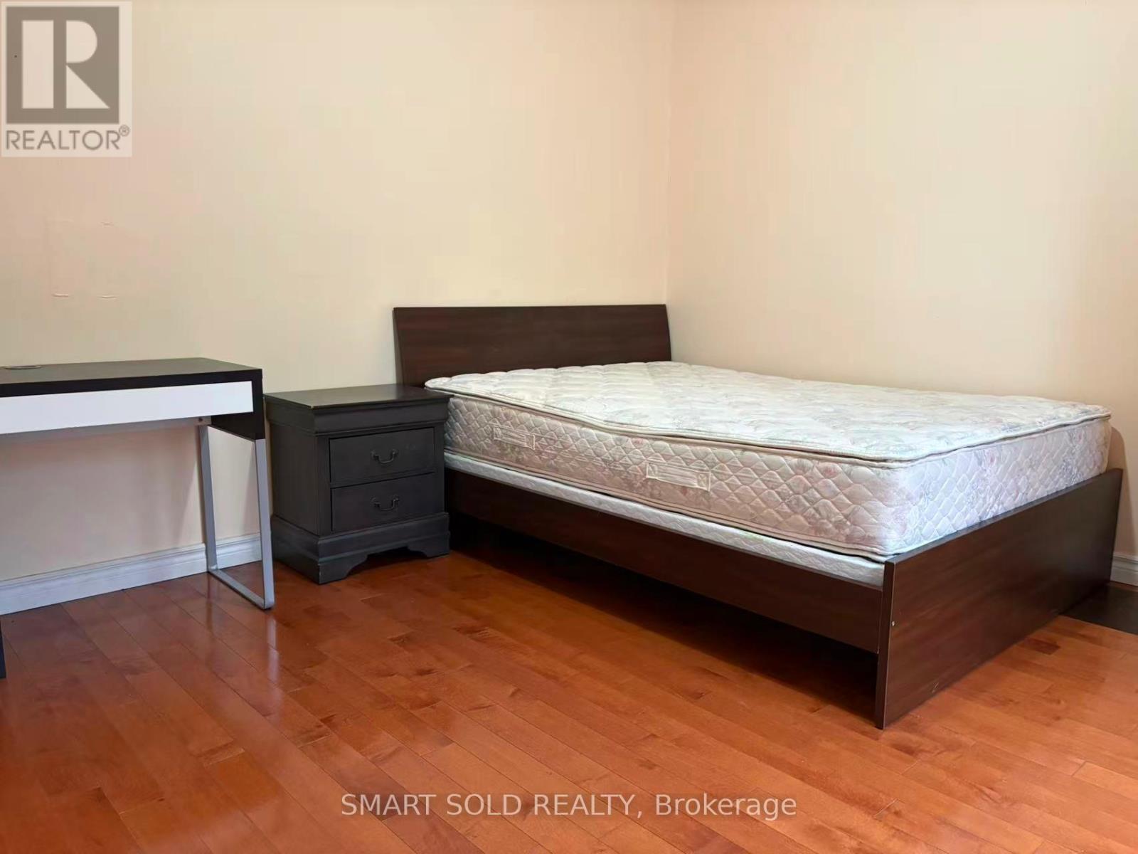 1st Floor - 19 Groomsport Crescent, Toronto, Ontario  M1T 2K8 - Photo 7 - E12503952