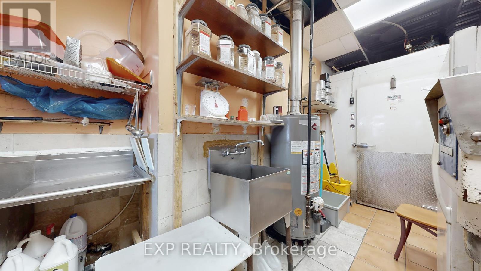 Unknown Address, ,    - Photo 24 - E12504006