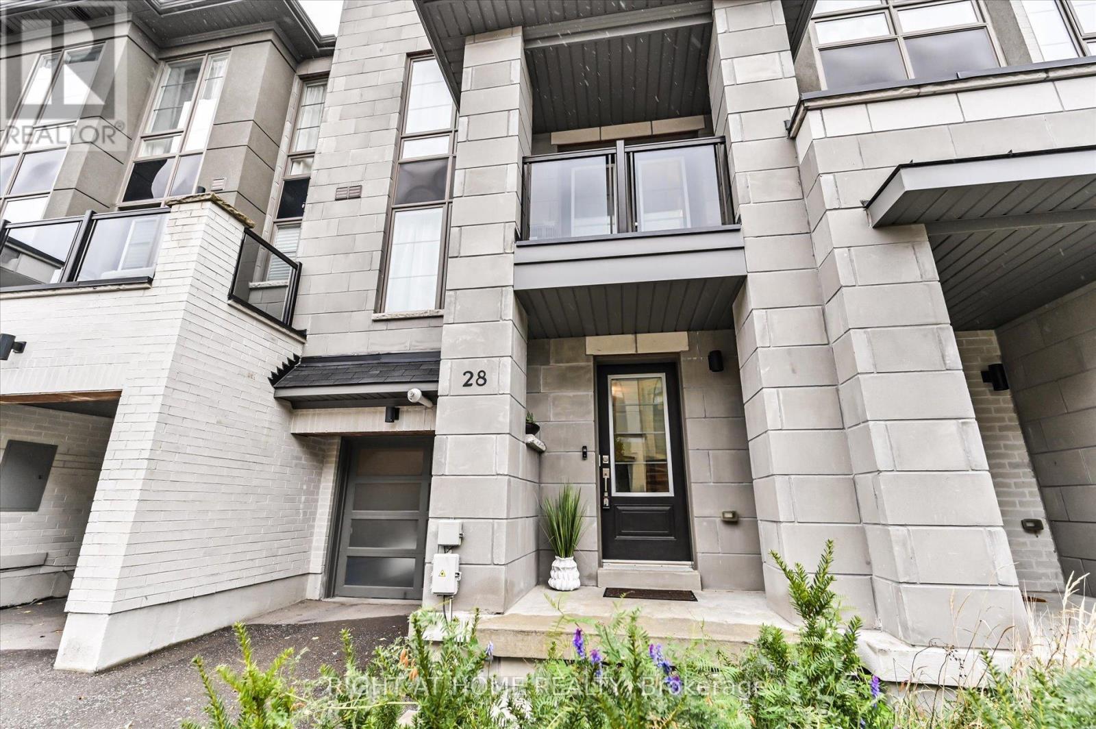 28 Pallock Hill Way, Whitby, Ontario  L1R 0N5 - Photo 2 - E12504048