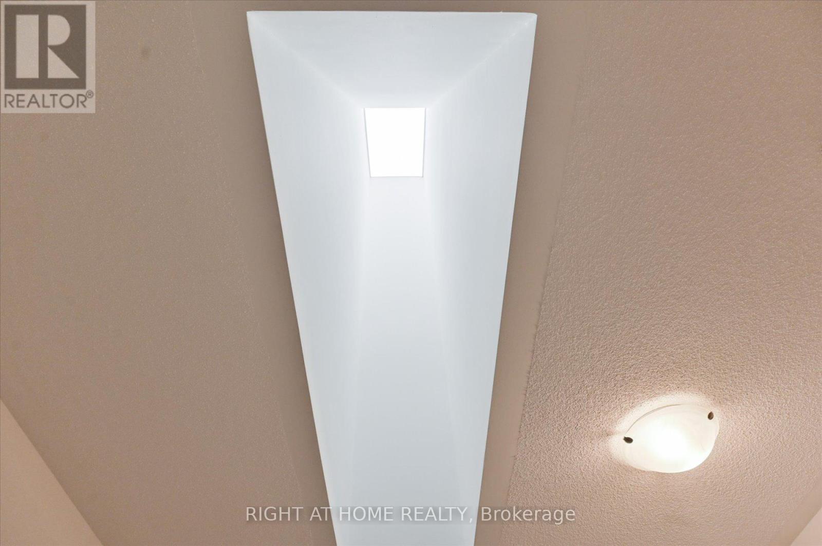 28 Pallock Hill Way, Whitby, Ontario  L1R 0N5 - Photo 27 - E12504048