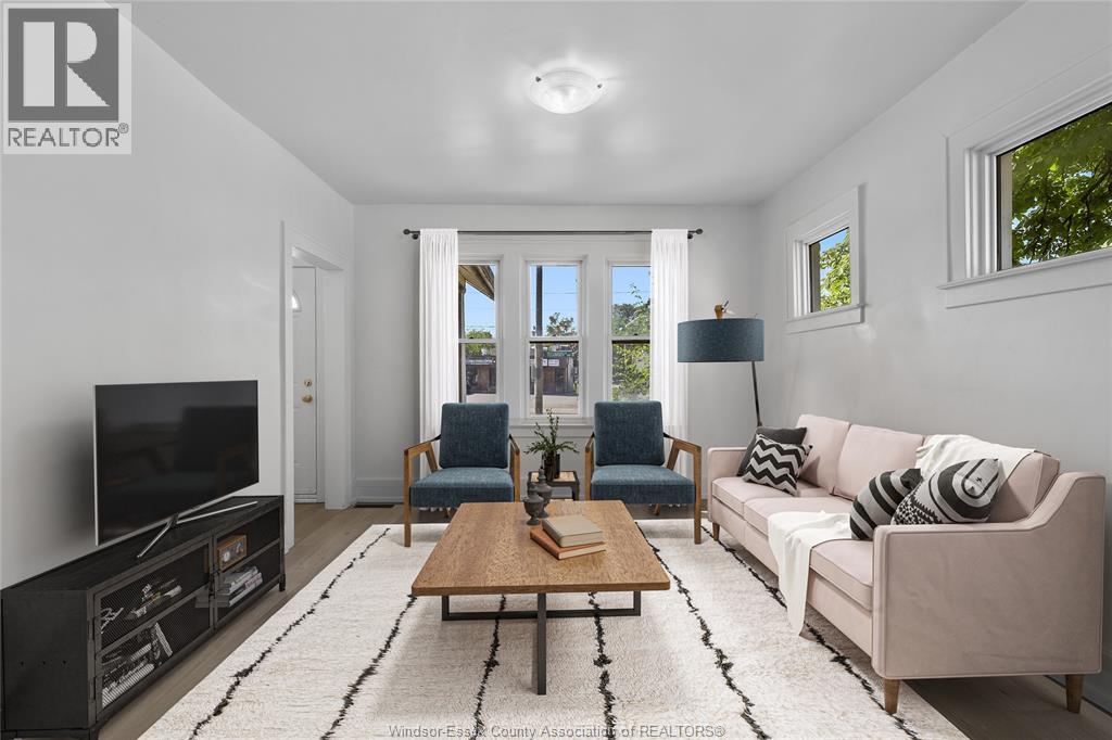 426 Tecumseh Rd W, Windsor, Ontario  N8X 1G5 - Photo 2 - 25027867