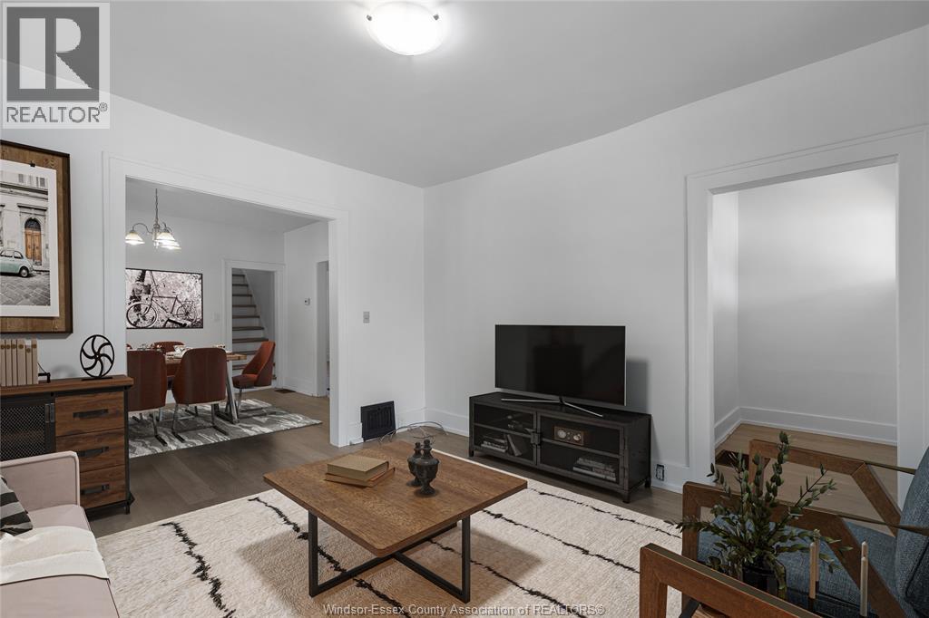 426 Tecumseh Rd W, Windsor, Ontario  N8X 1G5 - Photo 3 - 25027867