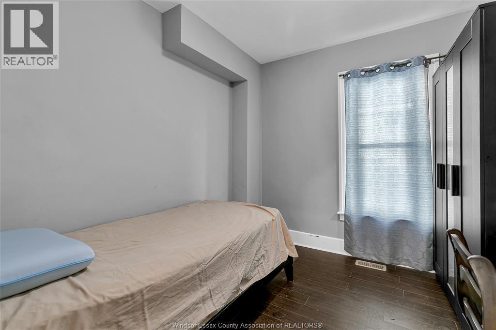 996 Oak Avenue, Windsor, Ontario  N9A 5G2 - Photo 18 - 25027861