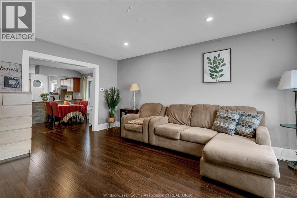996 Oak Avenue, Windsor, Ontario  N9A 5G2 - Photo 7 - 25027861