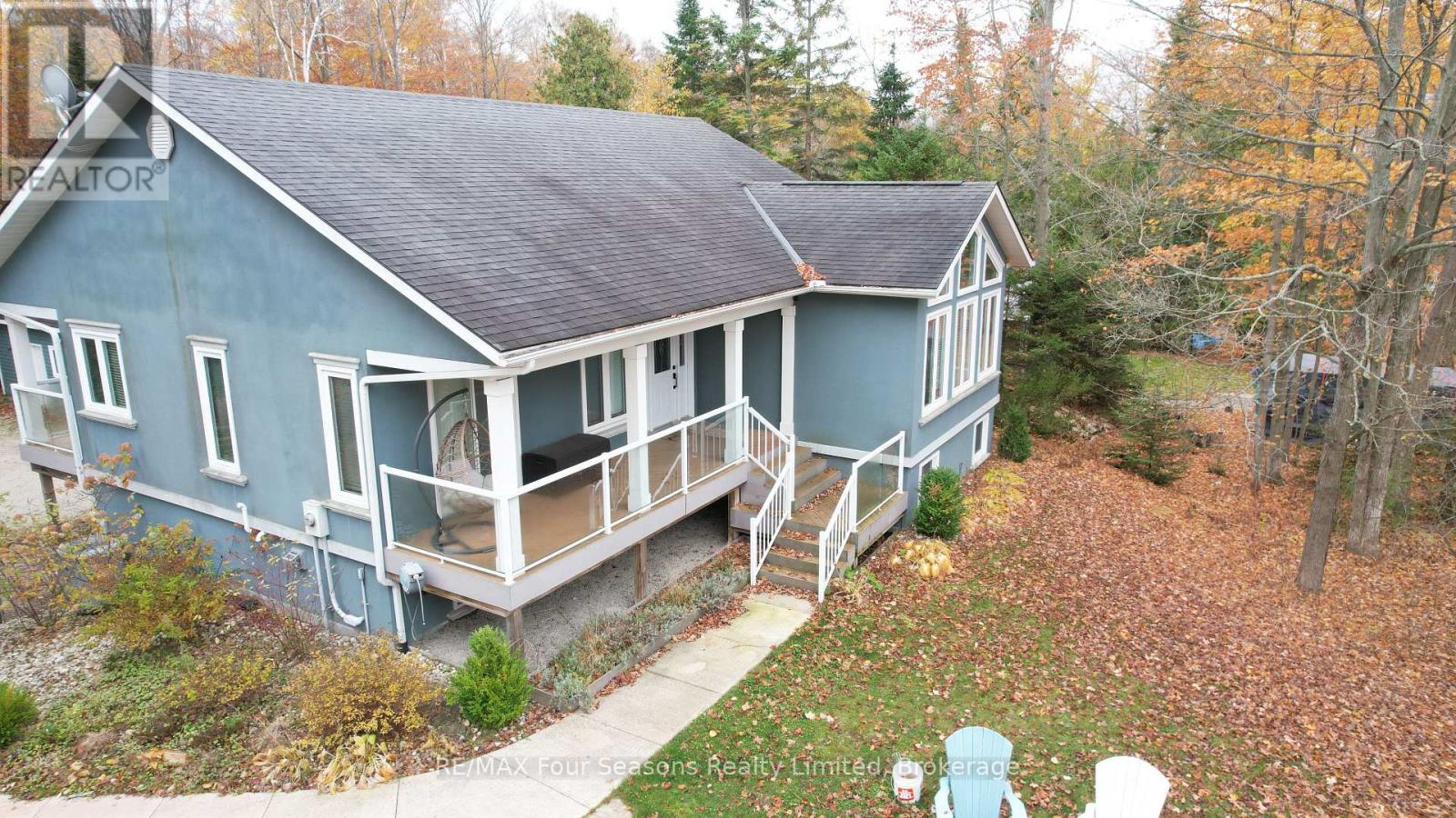 37 Silver Lake Crescent, South Bruce Peninsula, Ontario  N0H 2G0 - Photo 5 - X12494692