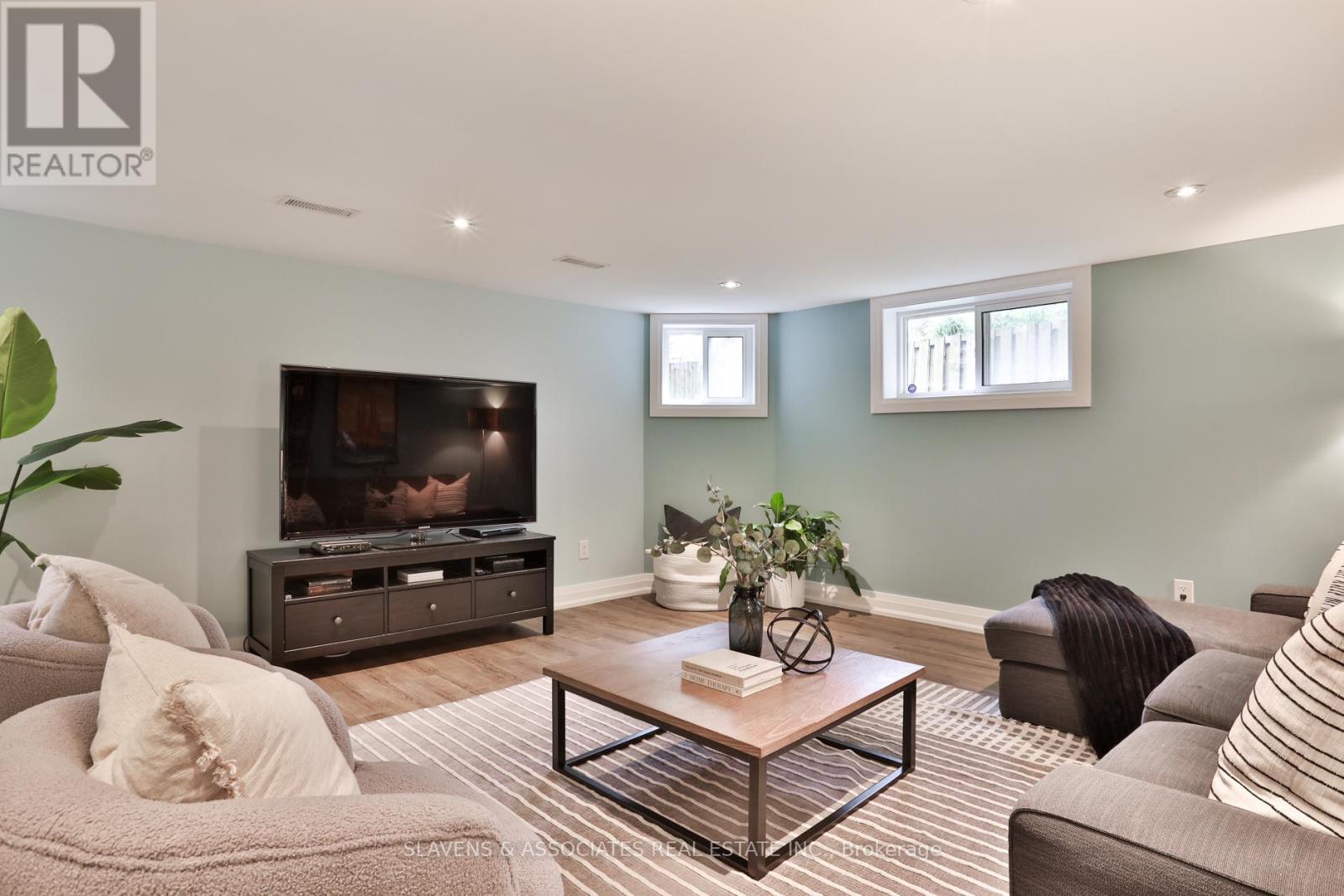 122 Wilson Avenue, Toronto, Ontario  M5M 3A1 - Photo 24 - C12475498