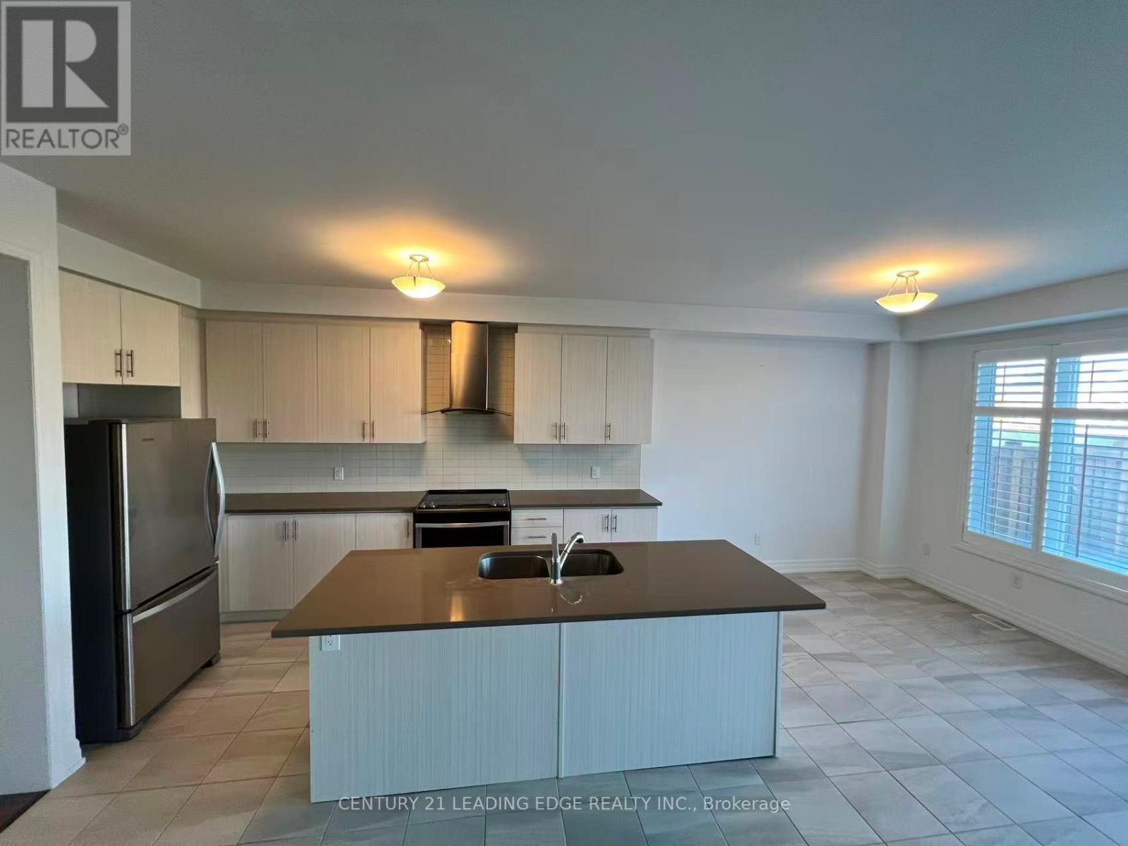 158 Frank Kelly Drive, East Gwillimbury, Ontario  L9N 0V1 - Photo 6 - N12503806