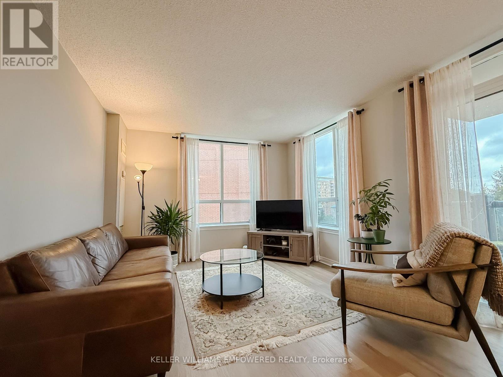 302 - 51 Times Avenue, Markham, Ontario  L3T 7X7 - Photo 5 - N12503814